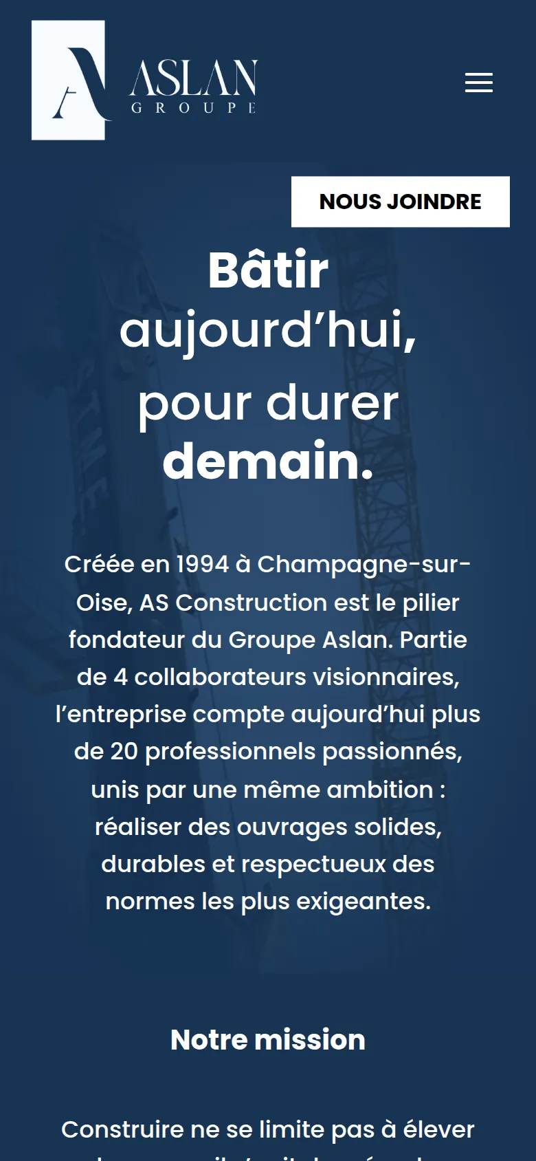 Page « Construction » du site d’Aslan Groupe, sur téléphone.
